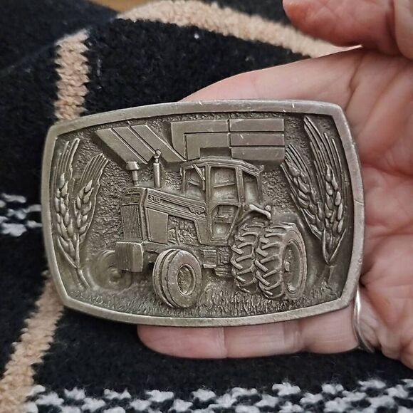 VINTAGE 1982 WFE FIELD BOSS 2-110 TRACTOR BELT BUCKLE Serial number 58 Limited E - Picture 1 of 6